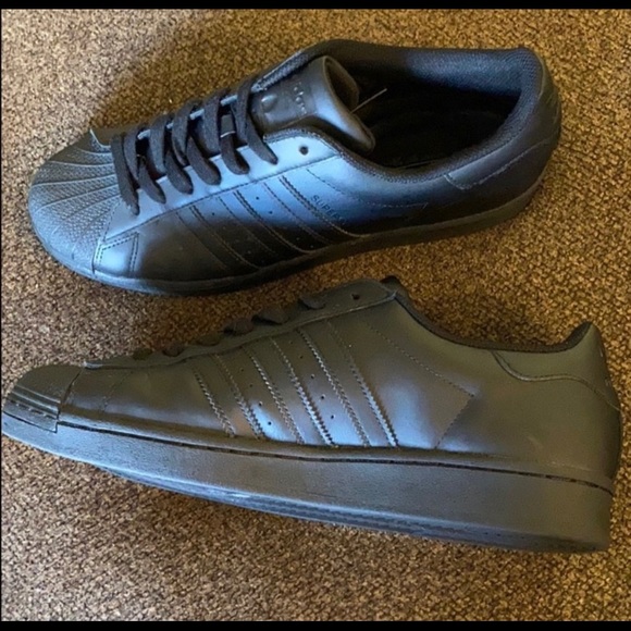 Adidas - Picture 3 of 3